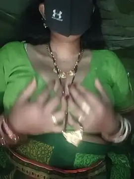 Sexyradha_