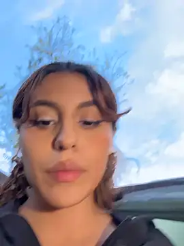 Katee_Jones - Finger my pussy whispering 🏕 a tent