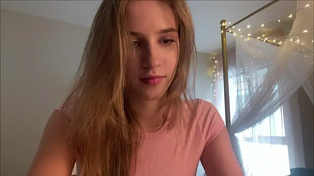 LynellMilleson - airkisses for you <3