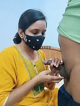 Your___Riya - Suck boobs in public 🌺💋