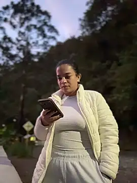 JuanitaMore01 - Walking with my tits out X1 min🤤👿🤫