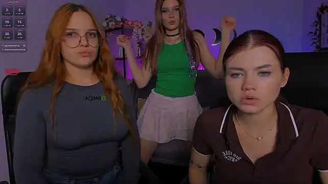 Isabel_wave - kiss her neck
