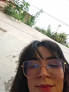 Lia_flowers - PLAY TEASING TITS FOR MAKE ME WET