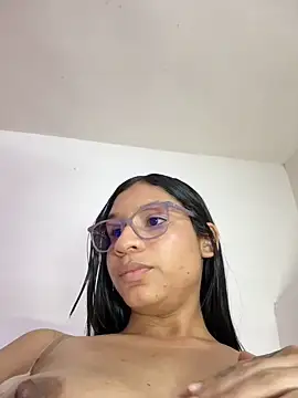 Danaeluxe - Playing with my delicious pussy🥵