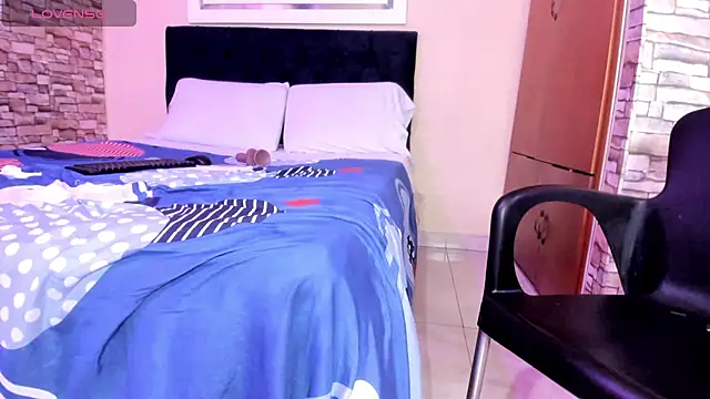 Mariana_mauricio_hot - bare butt bouncing