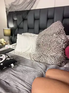 MiilaBlake - PUSSY SPANKS & RUB UNTIL WET