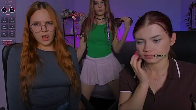 Isabel_wave - kiss her neck