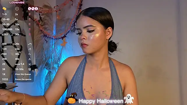 ConniecuteE - show me your boobs