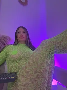Ashleyjenner_ - Open pussy 💚