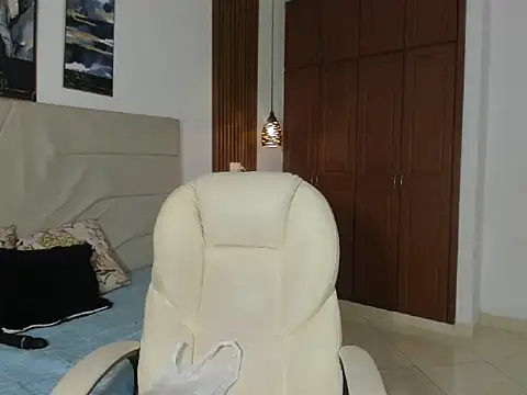 Lia_monroe1 - 🍑 Doggystyle without panties