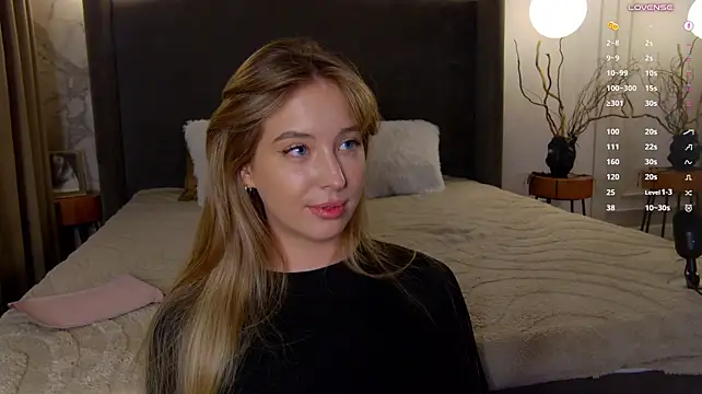 LoraineLuff - tits tease