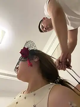 Xxiaotutu-88 - 我们是来自新疆的姐妹👯‍♀️新主播请多多关照！