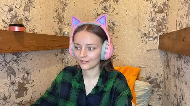 EmyMiu - Lots of little kisses for you