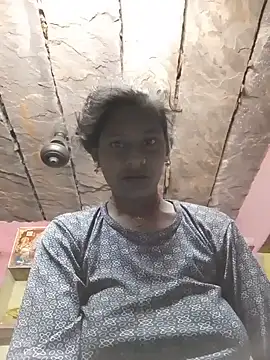 Hot_khusi753