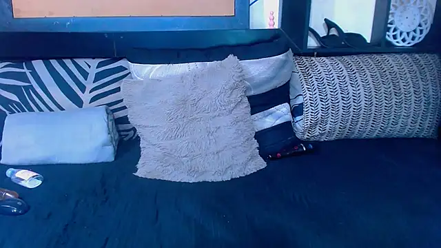 YoungBarbiexx - butt plug princess