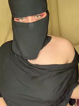 Loly- - زيت علي طيازي 🍒💋❤️