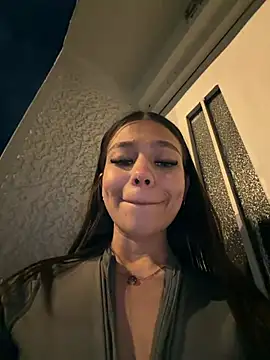 Alyshanon18 - SUCK BOOB🥰