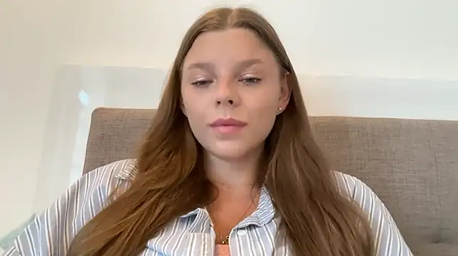 AmieLendor - Video fucking my pussy with dildlo in Pm