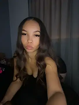 Nikkiloveee