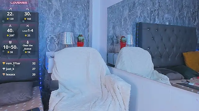 Celeste_bluee - Show ass And Whip x 5 🍑🍑