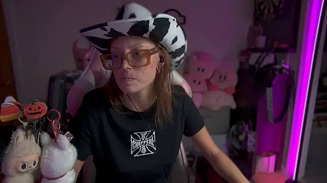 SpaceCowWhore - GAMING LUSH IN TAKE MY TOP OFF