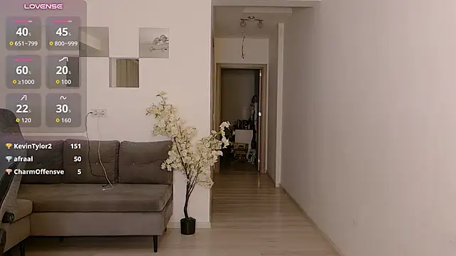 LovelyBianca - PUSSY PLAY💦😈