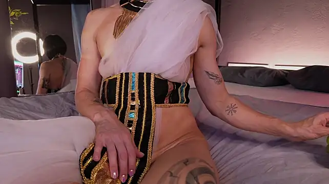 Dorothy_Meyer - Something erotic