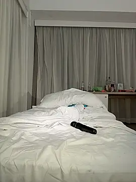 LaraLuxx - INSTANT SQUIRT ORGASM❣️🎉💦☔