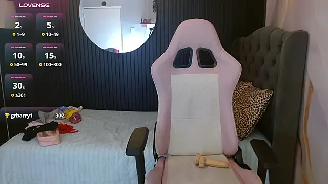 Naomis_36 - 😈 riding dildo😈