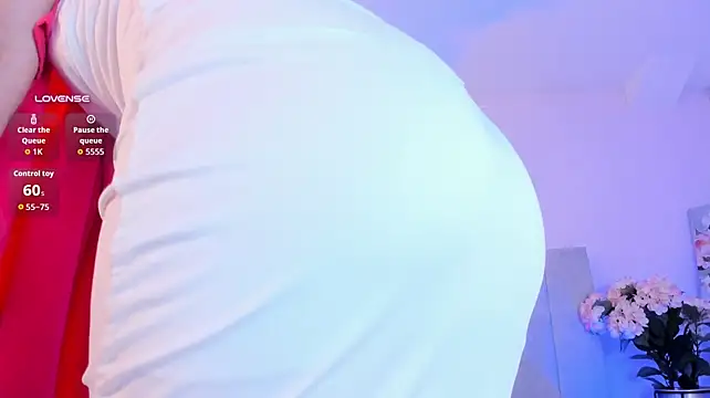Fatiima_ - Shake ass whitout panties🔥🍑