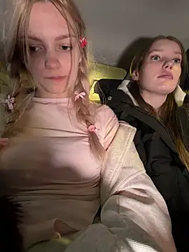 Elsawhere - Aileen keep boobs in bra only 2 mins😱🍒
