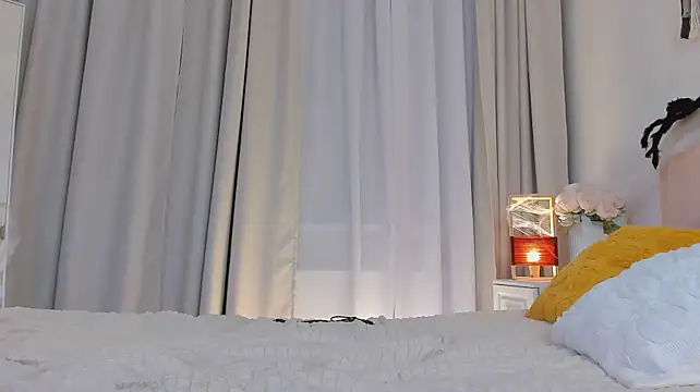 MiaKeler - suck a dildo together