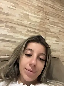 Loirinha_uai - Tira blusa