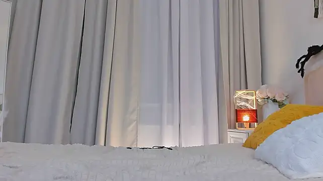 MiaKeler - suck a dildo together