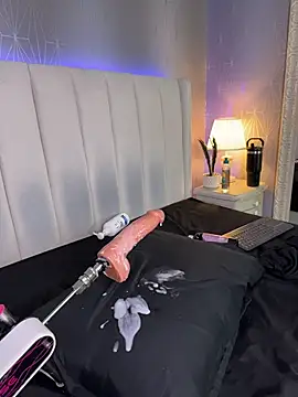 Mia-Medina - SHOW CUM
