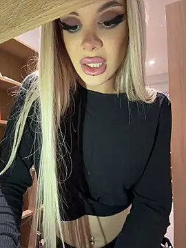 AlyssaFoxx_ - Squeeze Puffy Pussy 🤩✨