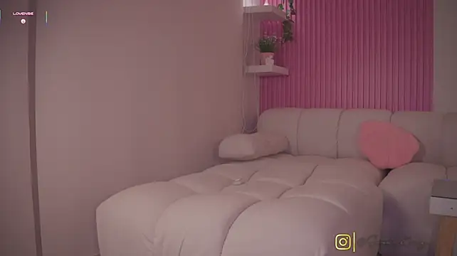 Kimmy__sweet - naked and oil