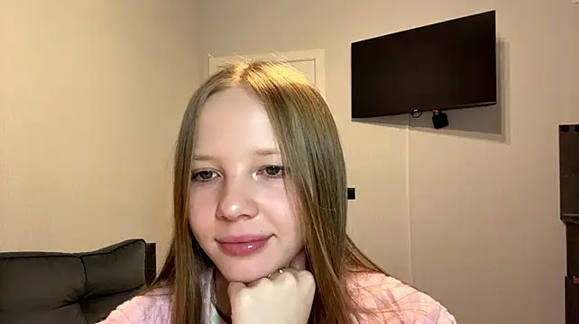 DionnaStrech - my smile will make ur day brighter <3