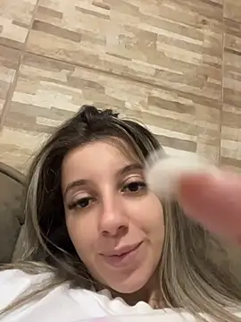 Loirinha_uai - Tira blusa