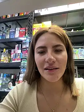 Andrea_19blonde - Zoom asshole in Store