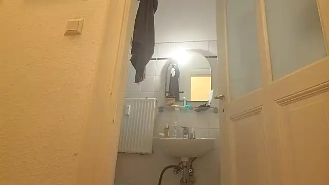 Camii2244 - Massage feet