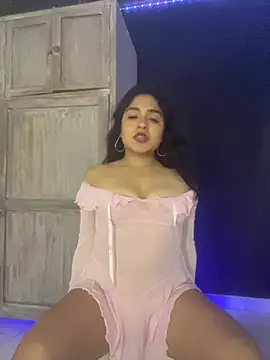 EmilyNoir1 - I slap and suck on my tits, mmm