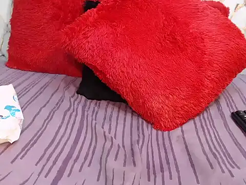 Emilyxrosse - I put two dildos inside my pussy. 🥵
