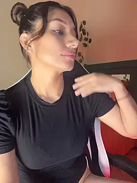 Rebbecca_ - Disfruta mis boobs de cerca