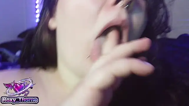 XRoxy_Thorne_x - buttplug + giant dildo