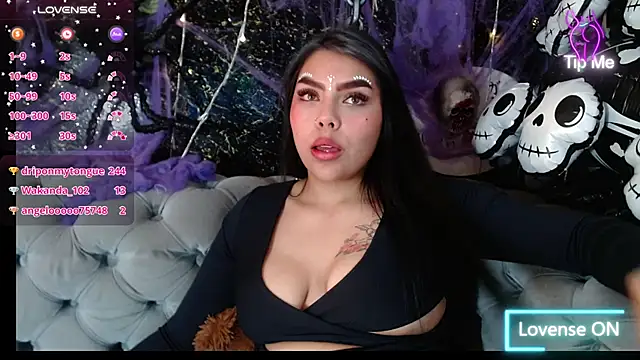 Moonlight_gp - Flash bare tits and squeeze them