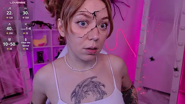 NikkiCollins - suck a dildo