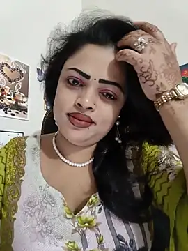 Pinky-2 - Oiling My Sexy Pussy Hole