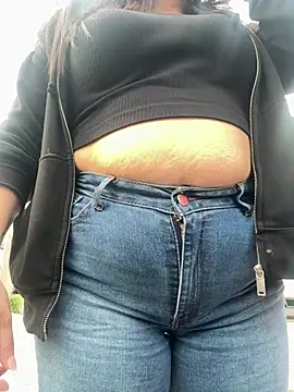 MileyGia - Tetas al publico 1 min