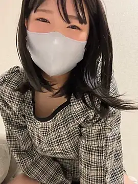 MOKAchann - 服脱ぎ四つん這いチクビおもちゃ当て♡